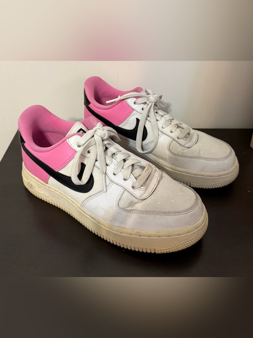 Nike Air Women's Low-Top Sneakers in White, Pink & Black
